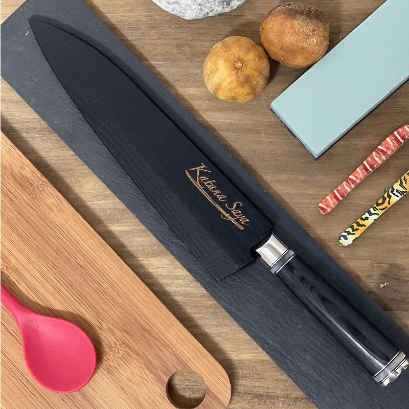 Cuchillo Gyuto Katana Saya 20cm - Acero Damasco VG-10 67 Capas con Funda Magnética