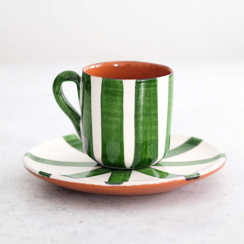 Taza de Espresso y Plato con Rayas Verticales