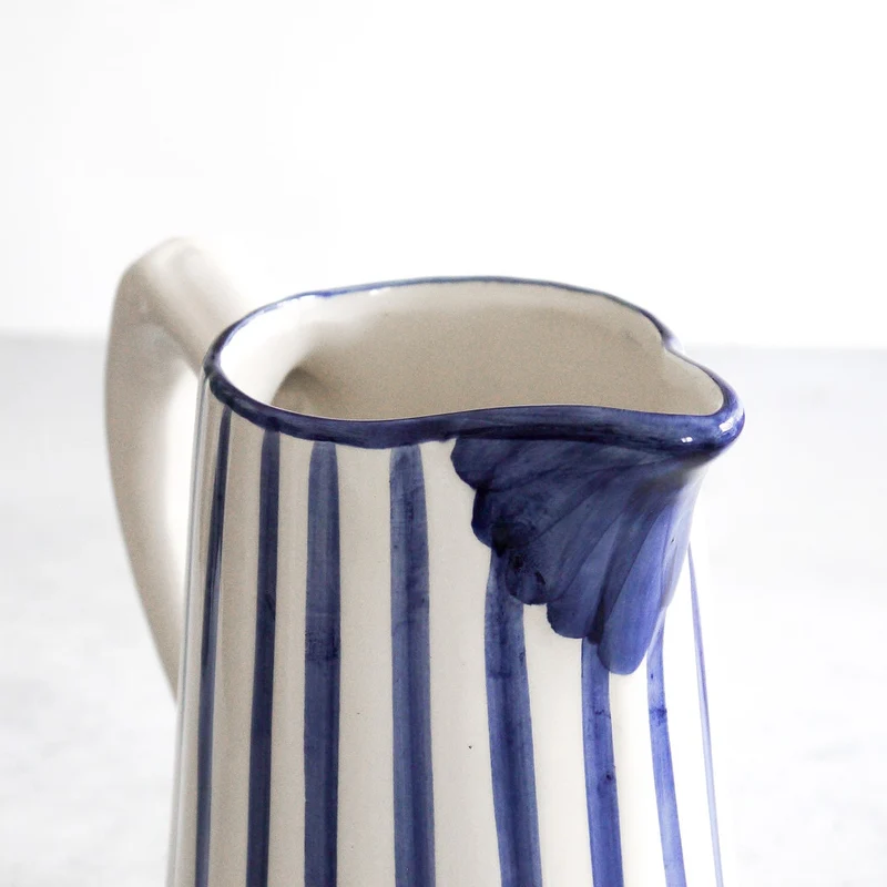 Jarra tradicional en azul 1,35L