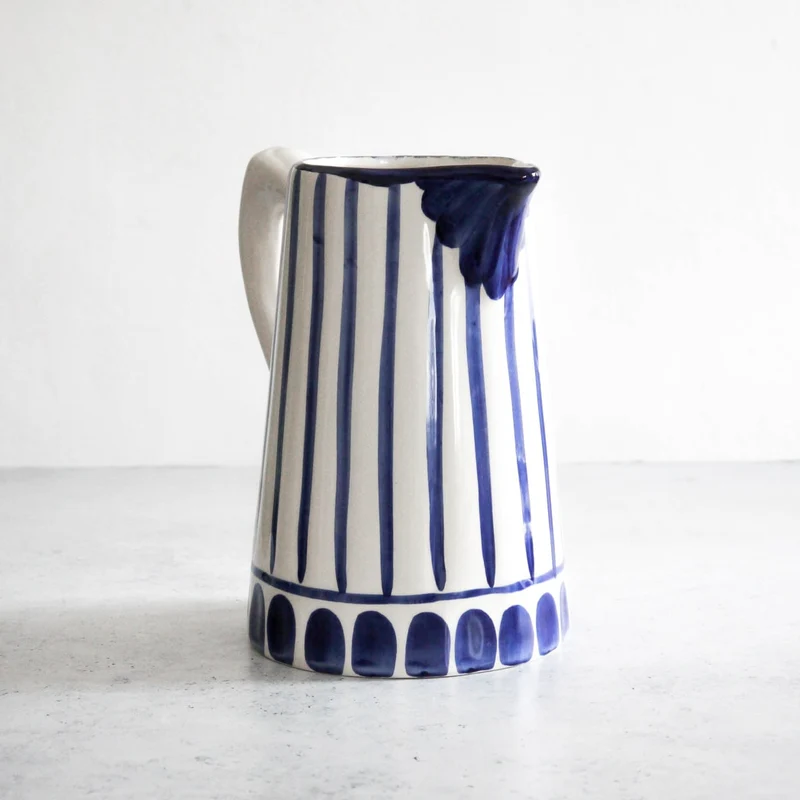 Jarra tradicional en azul de 2L