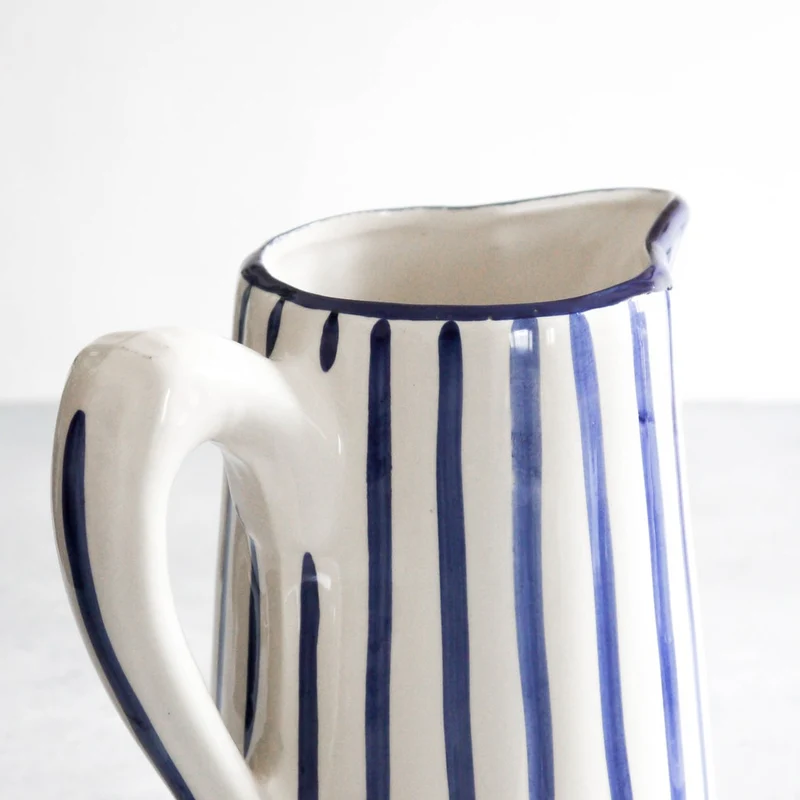 Jarra tradicional en azul de 2L