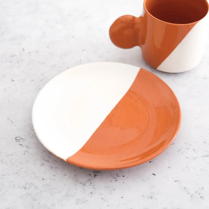 Taza de espresso y platillo - Terracota y blanco