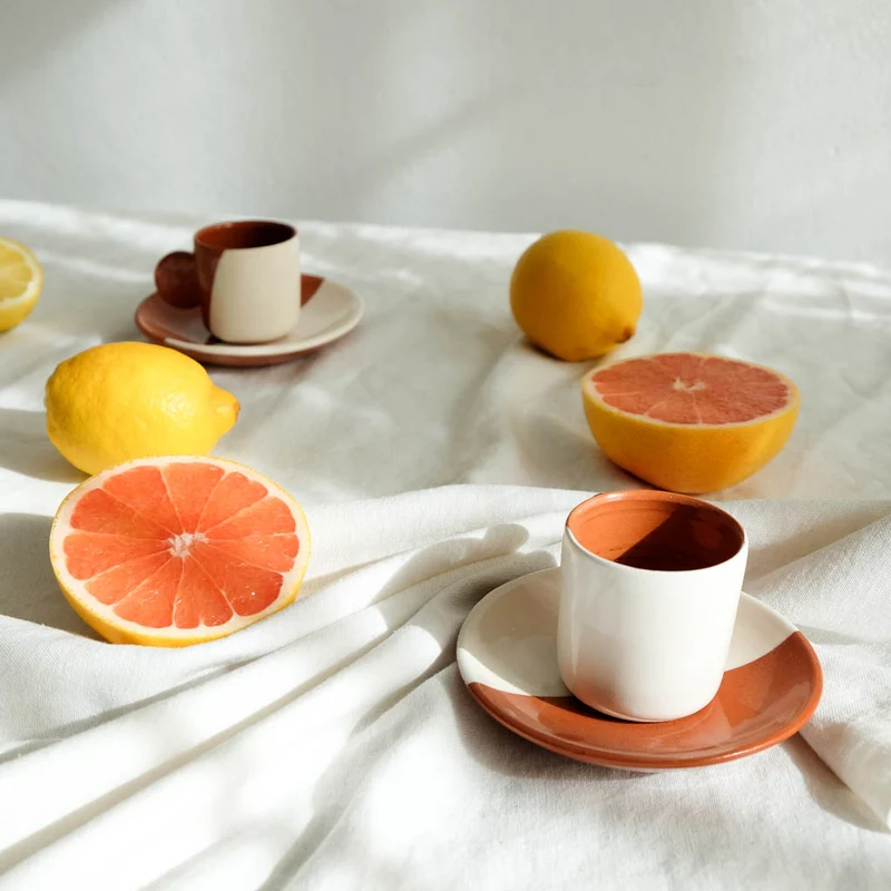 Taza de espresso y platillo - Terracota y blanco