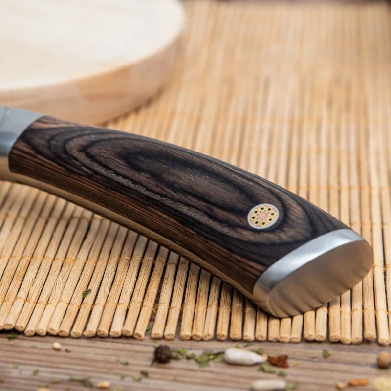Cuchillo Nakiri Usuba 3 Claveles Sakura 17 cm – Hoja Martillada 3Cr13 y Mango Pakka