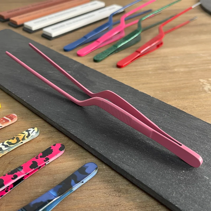 Pinza de Emplatar Profesional Rosa Mate 20cm | Acero Inoxidable