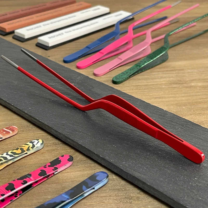 Pinza de Emplatar Profesional Roja 20cm | Acero Inoxidable