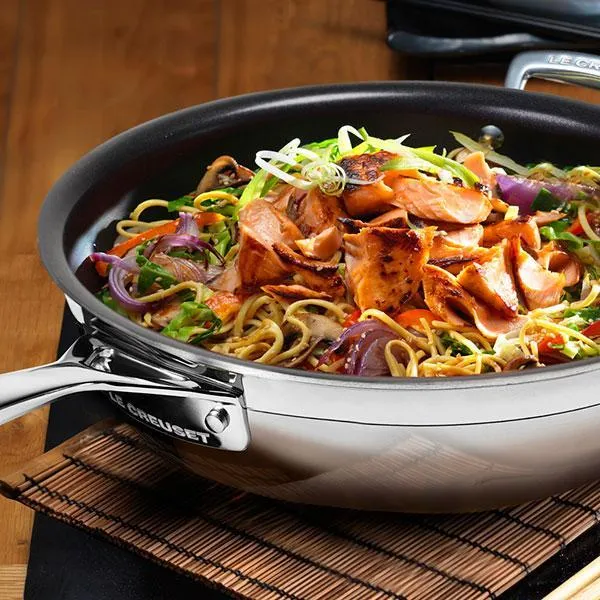 Sartén antiadherente Tri-Capa Signature Premium Le Creuset