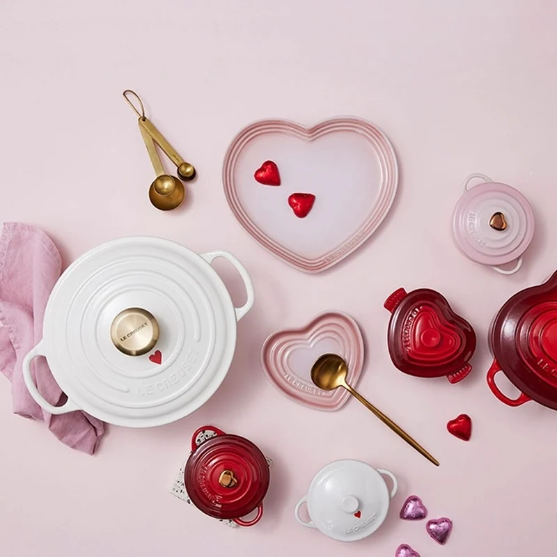 Cocotte redonda con corazones Le Creuset