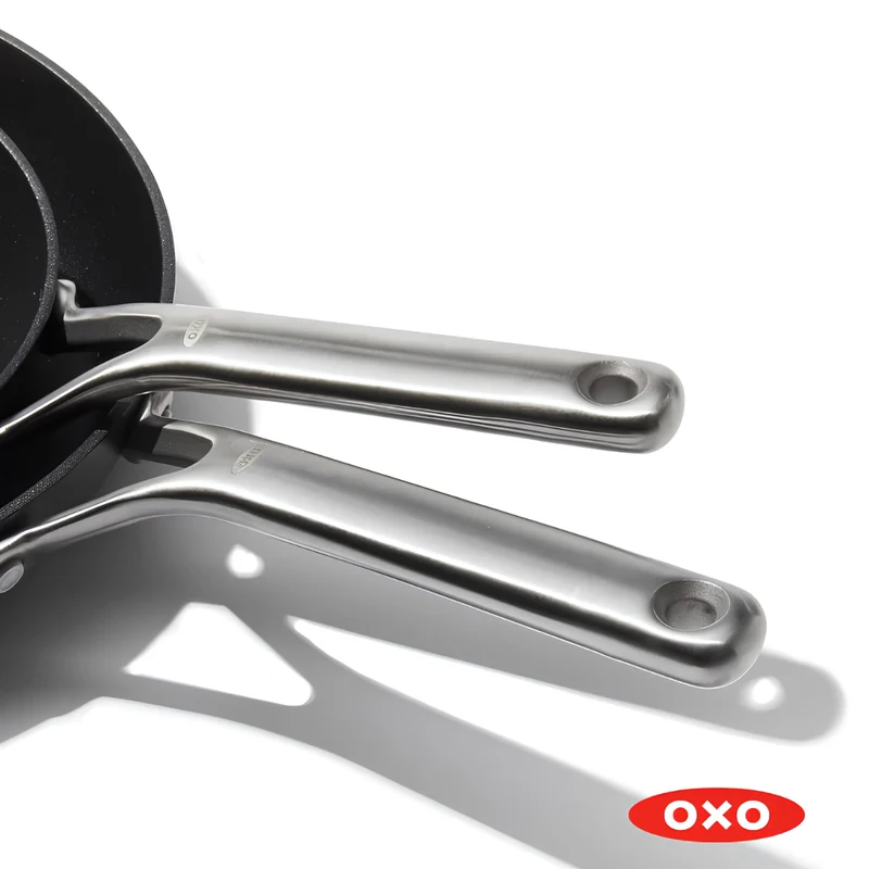 Sartén cerámica con exterior de acero inoxidable Mira OXO