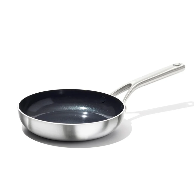 Sartén cerámica con exterior de acero inoxidable Mira OXO