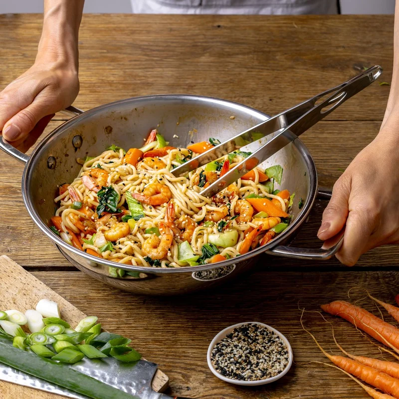 Wok de acero inoxidable 3-Ply con tapa de cristal Castel'Pro Cristel