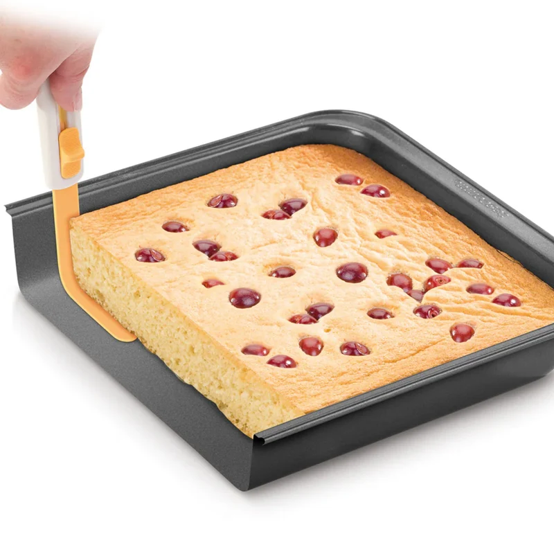UTENSILIO PARA DESMOLDAR PASTELES DELICIA