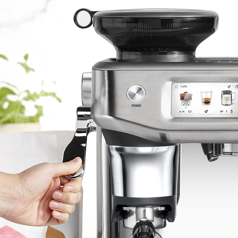 Cafetera Expresso automática con molinillo, pantalla táctil y extracción en frío Barista Touch™ Impress Sage
