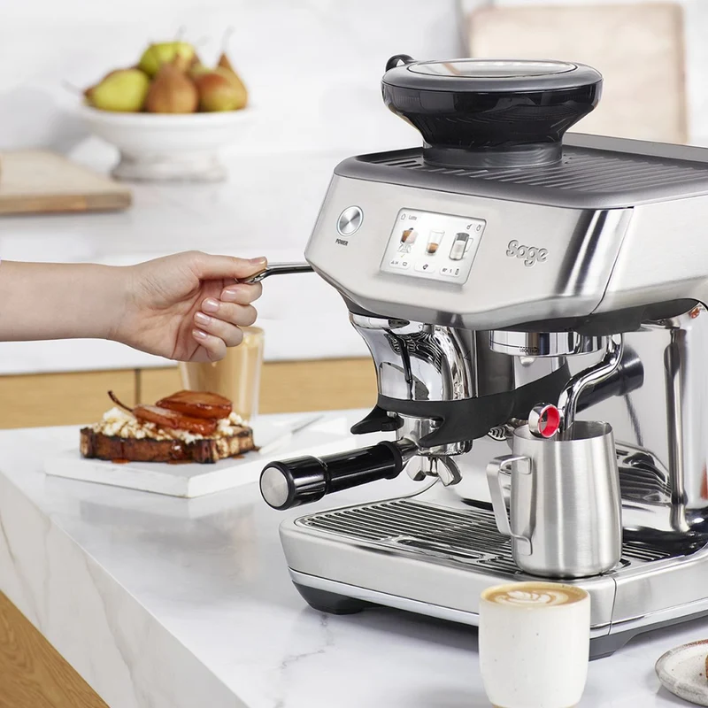 Cafetera Expresso automática con molinillo, pantalla táctil y extracción en frío Barista Touch™ Impress Sage