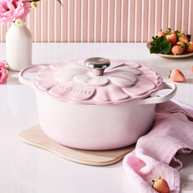 Cocotte redonda de hierro Pétalo Le Creuset