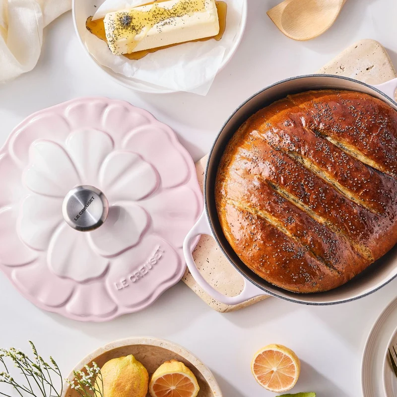 Cocotte redonda de hierro Pétalo Le Creuset