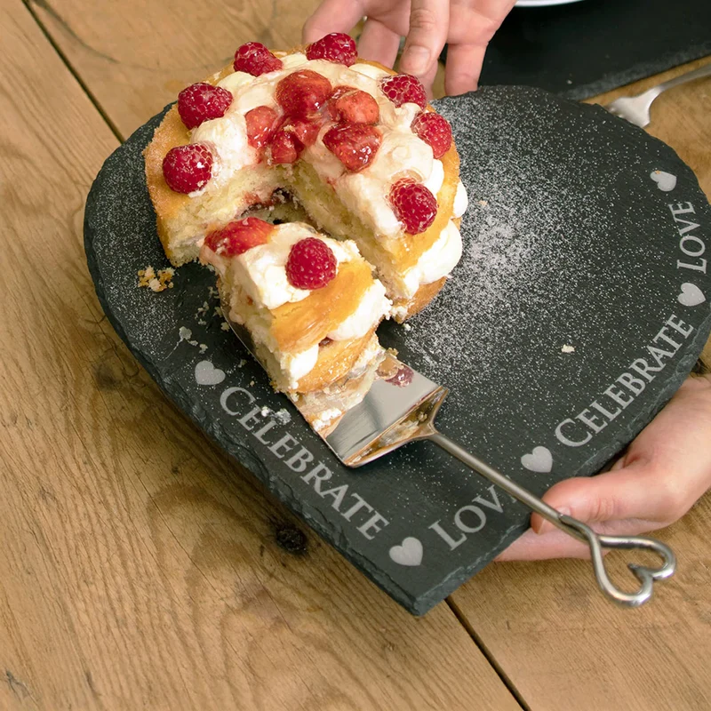 Pala para servir pasteles de inox con mango corazón Selbrae