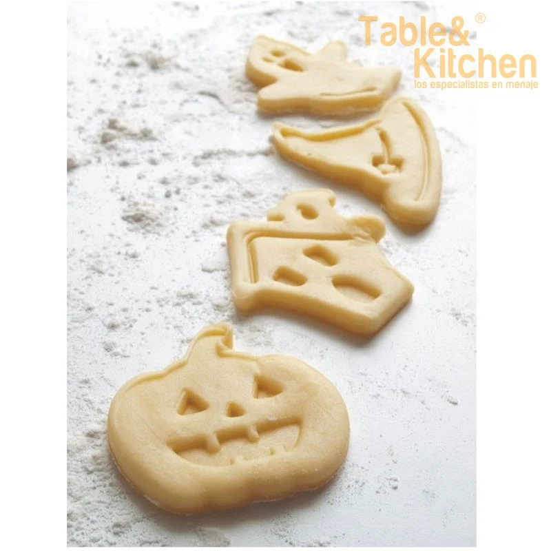 CORTAPASTAS CON EXPULSOR HALLOWEEN 4PCS IBILI