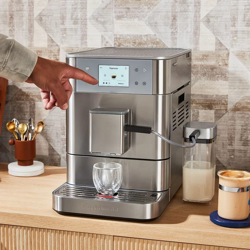 Cafetera Expresso superautomática con depósito de leche KF7 KitchenAid