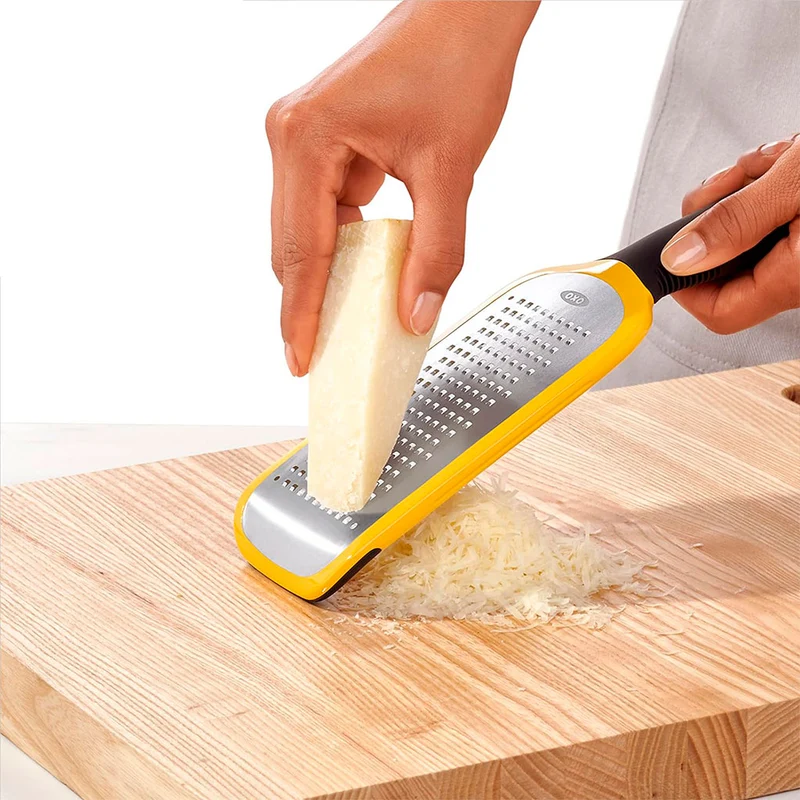 Rallador mediano con mango OXO