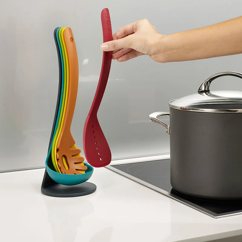 Juego de 5 utensilios de cocina con soporte Nest Utensils Plus Joseph Joseph