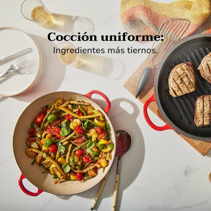 Cocotte baja tipo cacerola de hierro Pétalo Le Creuset