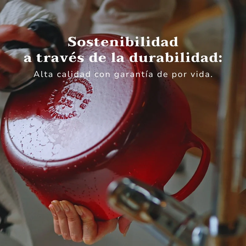 Cocotte baja tipo cacerola de hierro Pétalo Le Creuset