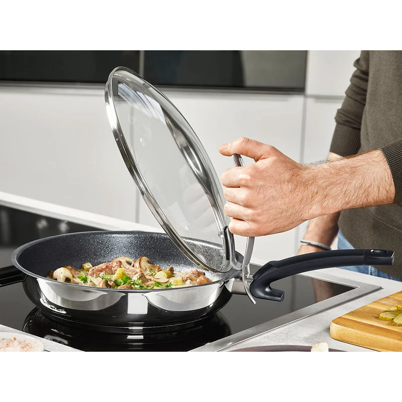 Sartén antiadherente con exterior inox Adamant® Premium Fissler