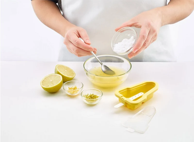 MOLDE PARA HELADO ICÓNICO LEKUE COHETE AMARILLO