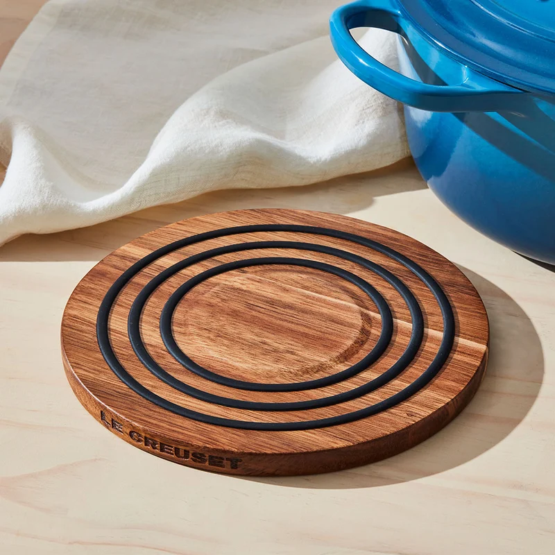 Salvamanteles magnético de madera Le Creuset