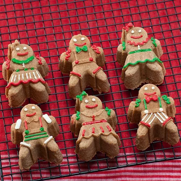 Molde aluminio Gingerbread Kids Nordic Ware