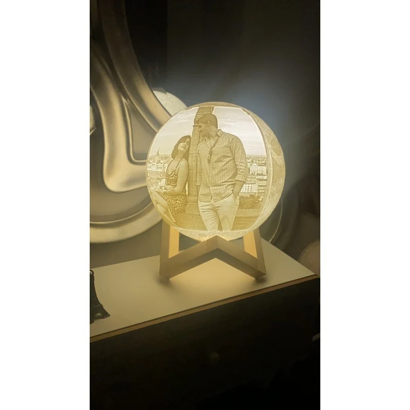 LÁMPARA LUNA 3D PERSONALIZADA EN 16 COLORES BATERÍA