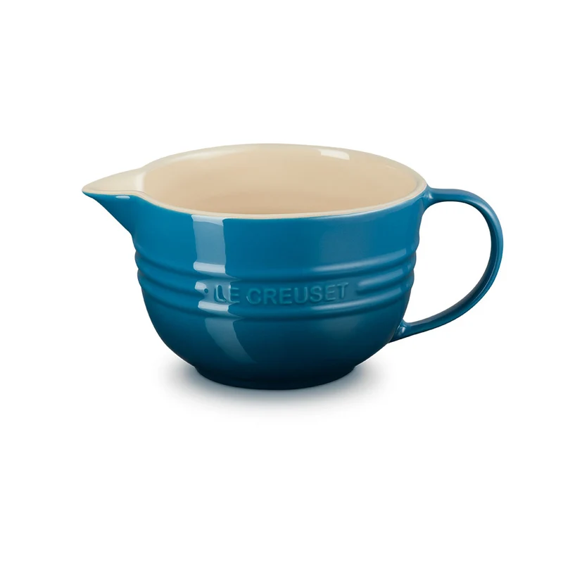 Bol cerámico con asa y pico vertedor de Le Creuset