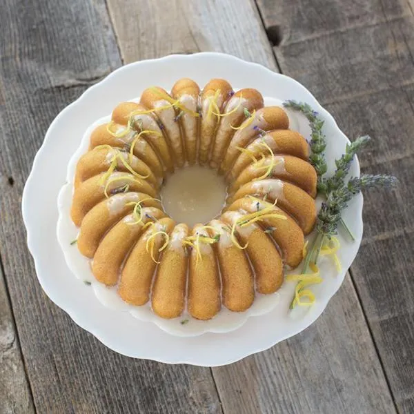 Molde de aluminio Elegant Party Bundt Nordic Ware