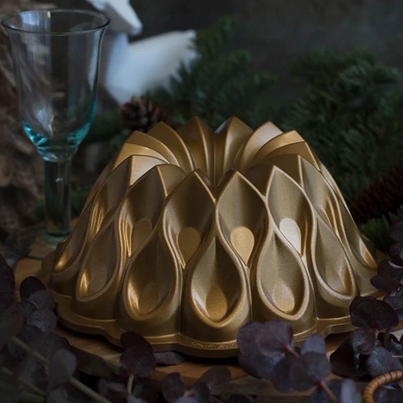 Molde de aluminio Crown Bundt Nordic Ware