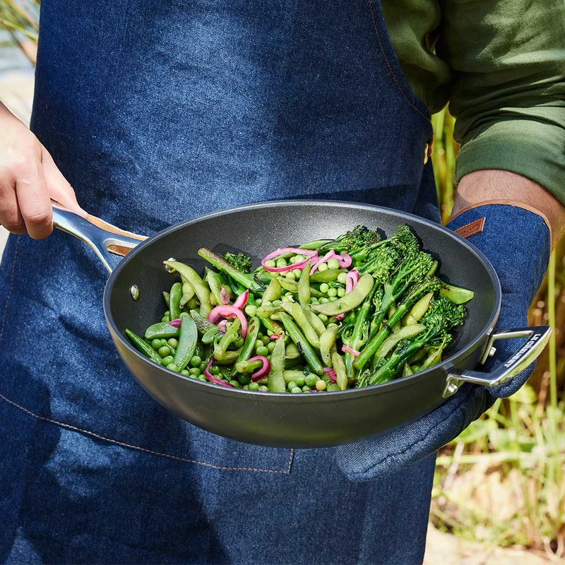 Sartén antiadherente alta Pro Le Creuset