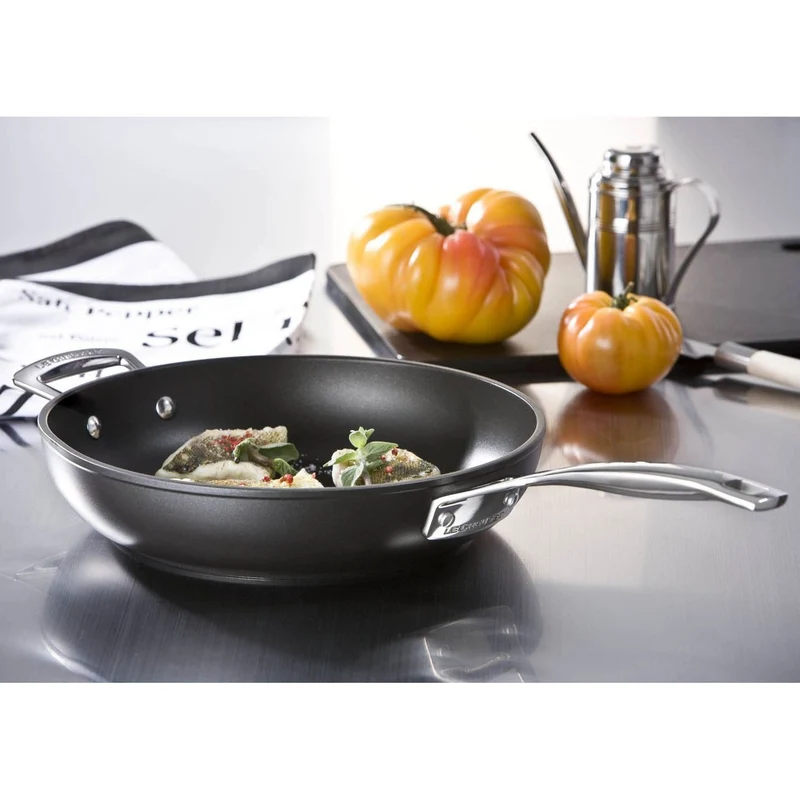 Sartén antiadherente alta Pro Le Creuset