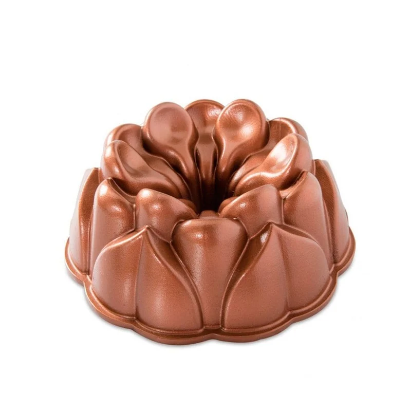 Molde Magnolia Bundt Nordic Ware