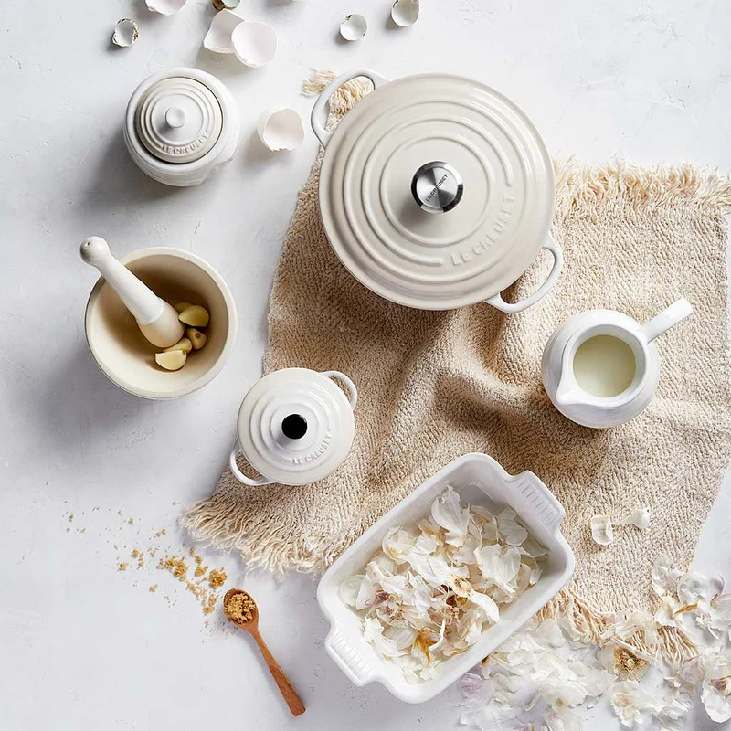 Cocotte redonda baja Signature Le Creuset