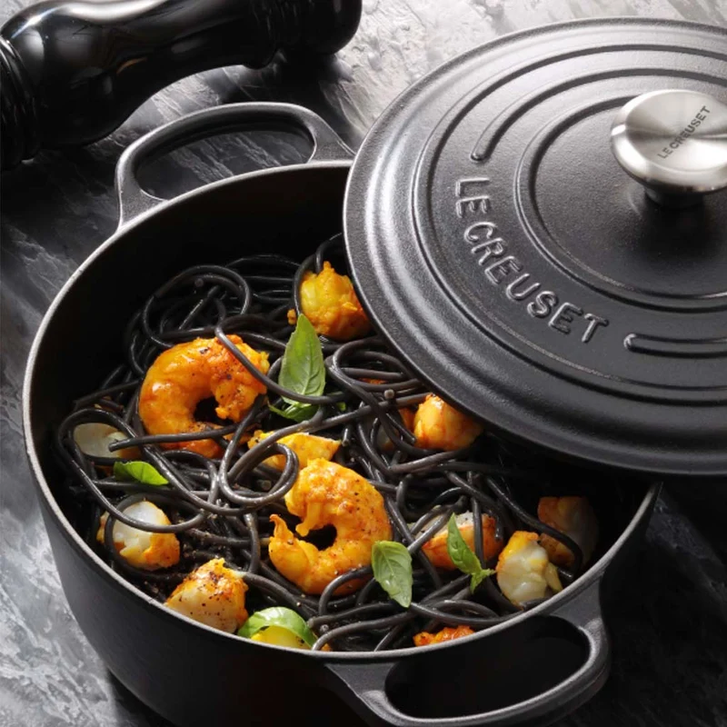 Cocotte redonda baja Signature Le Creuset