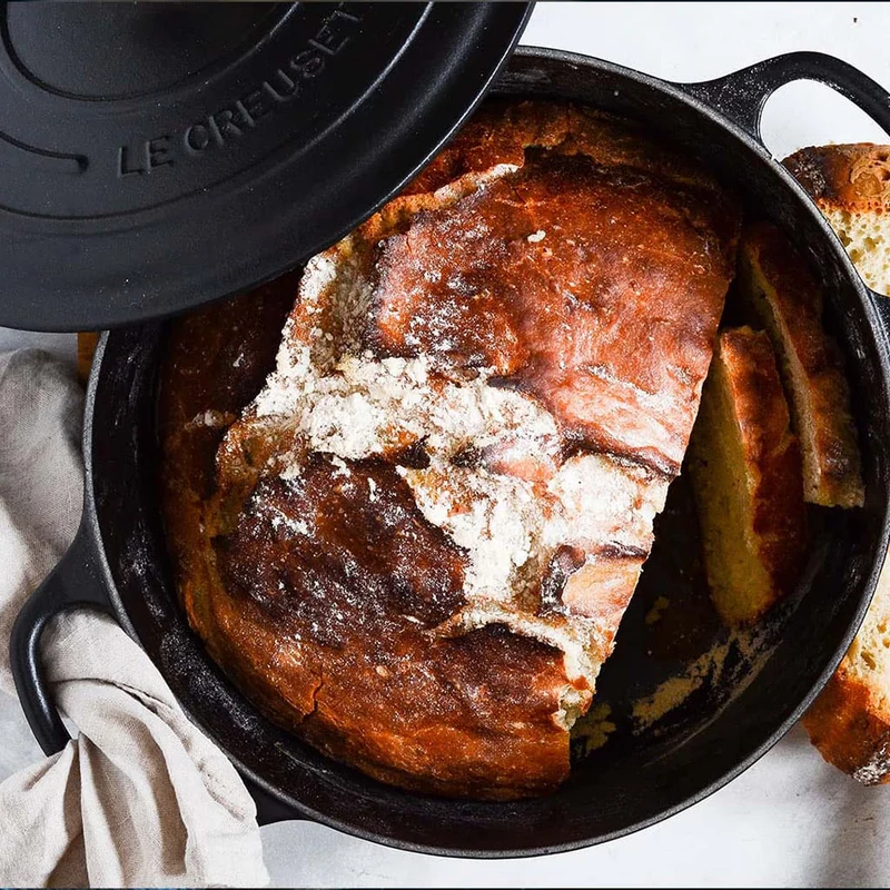 Cocotte redonda baja Signature Le Creuset