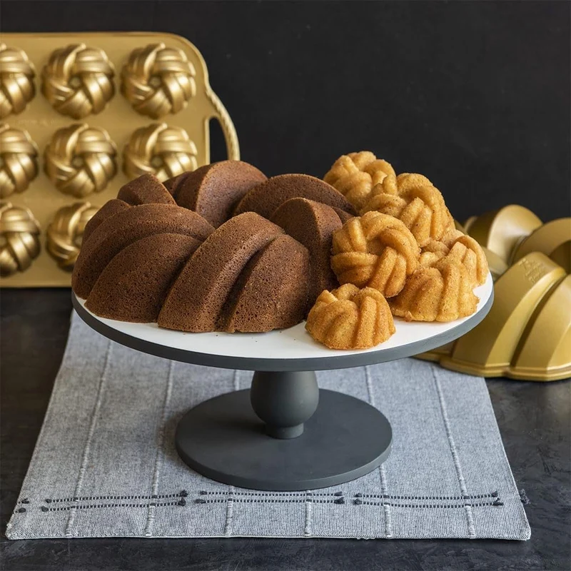 Molde Braided Bundt Pan Nordic Ware 75º Aniversario