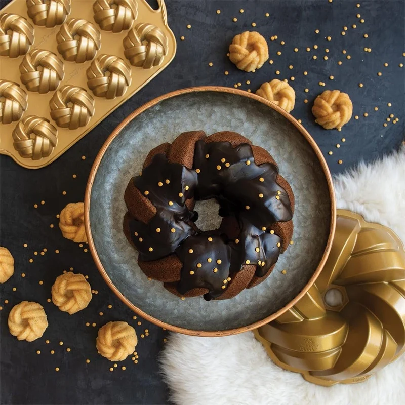 Molde Braided Bundtlette Pan Nordic Ware 75º Aniversario